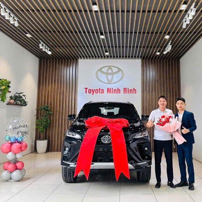kiên giao xe toyota ninh bình