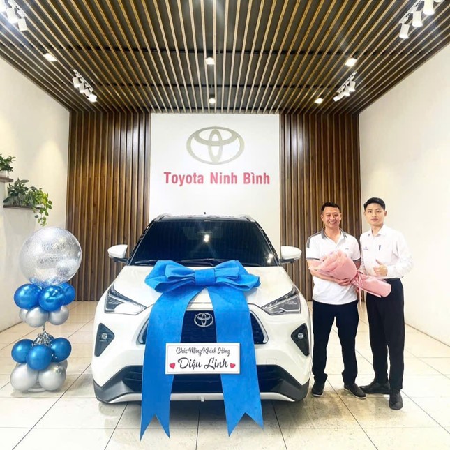 kiên giao xe toyota ninh bình